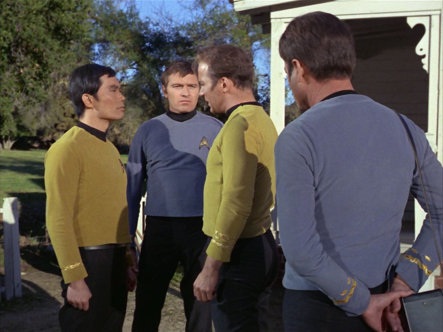 ariane179254_StarTrek_1x24_ThisSideOfParadise_1165.jpg
