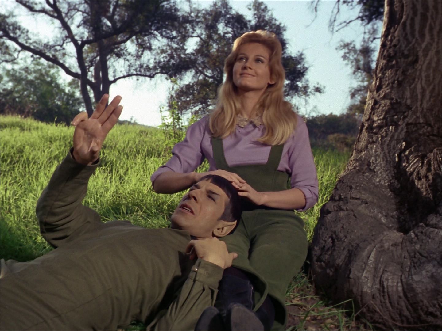 ariane179254_StarTrek_1x24_ThisSideOfParadise_1202.jpg