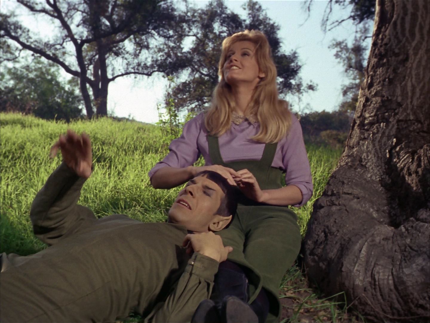 ariane179254_StarTrek_1x24_ThisSideOfParadise_1204.jpg