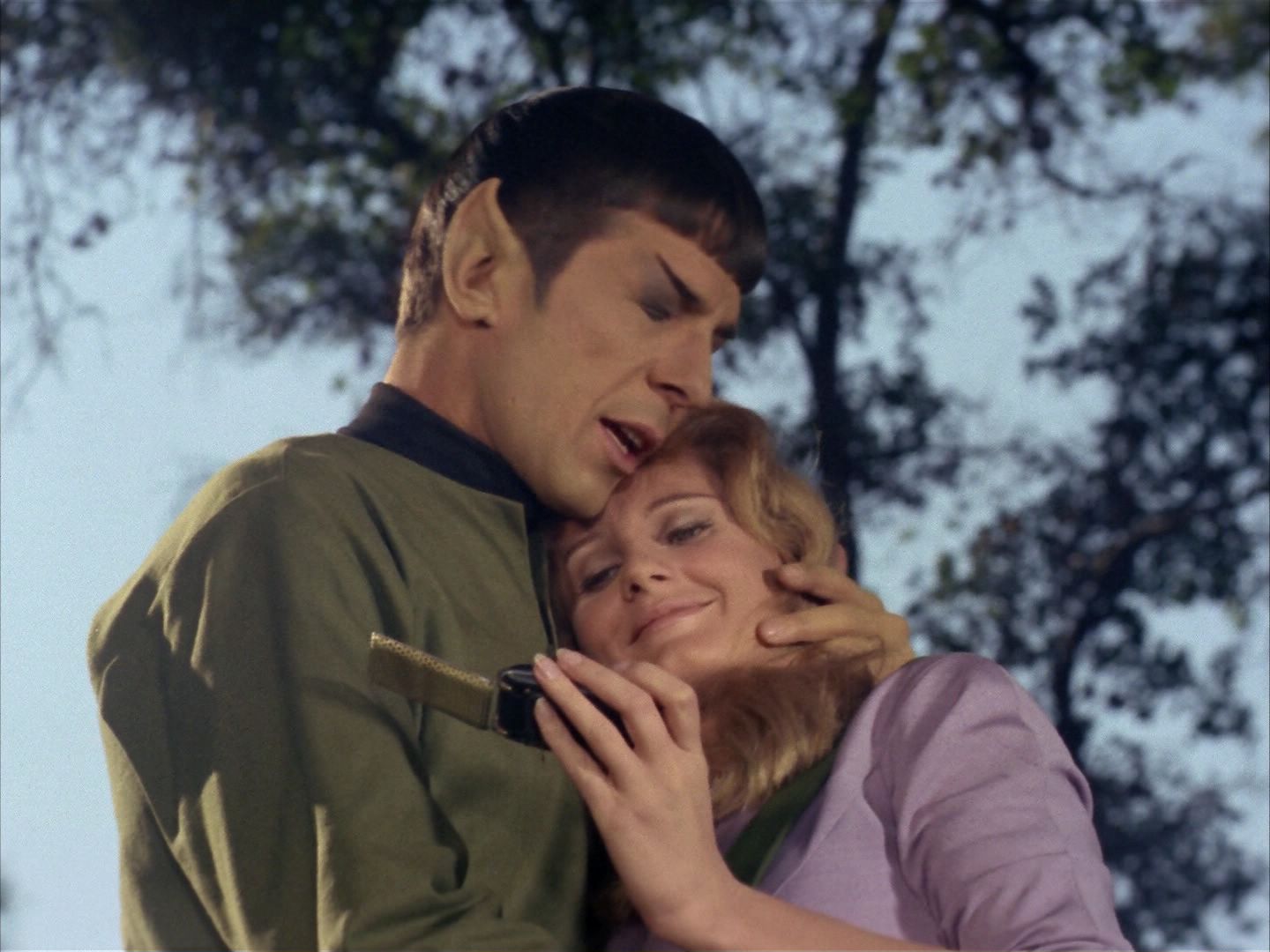 ariane179254_StarTrek_1x24_ThisSideOfParadise_1263.jpg