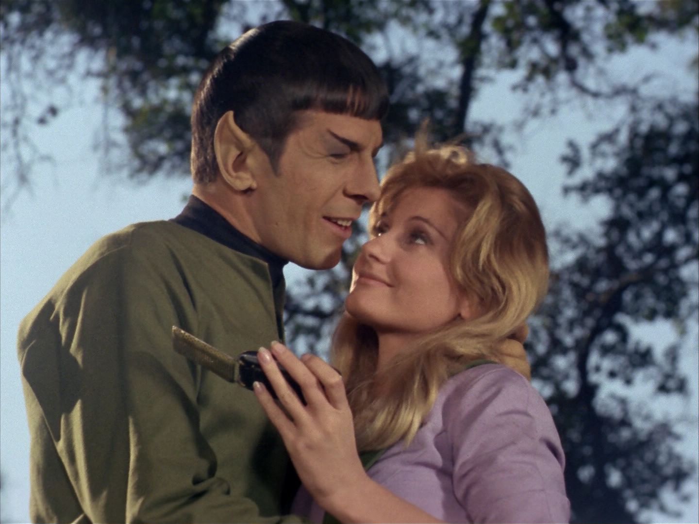 ariane179254_StarTrek_1x24_ThisSideOfParadise_1269.jpg