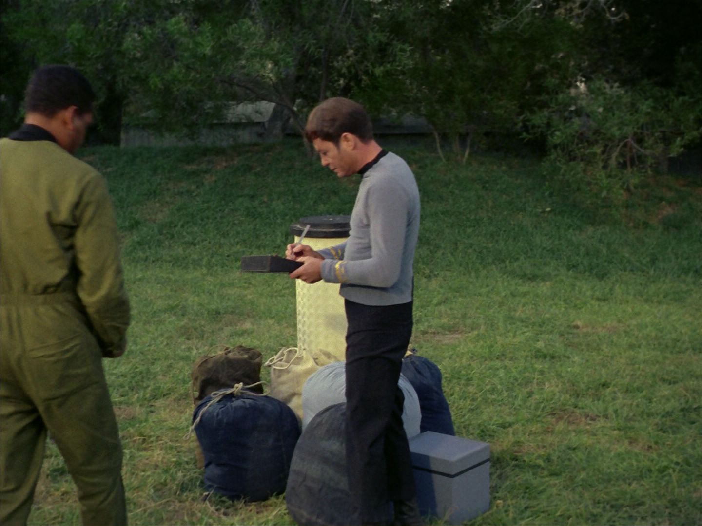 ariane179254_StarTrek_1x24_ThisSideOfParadise_1407.jpg