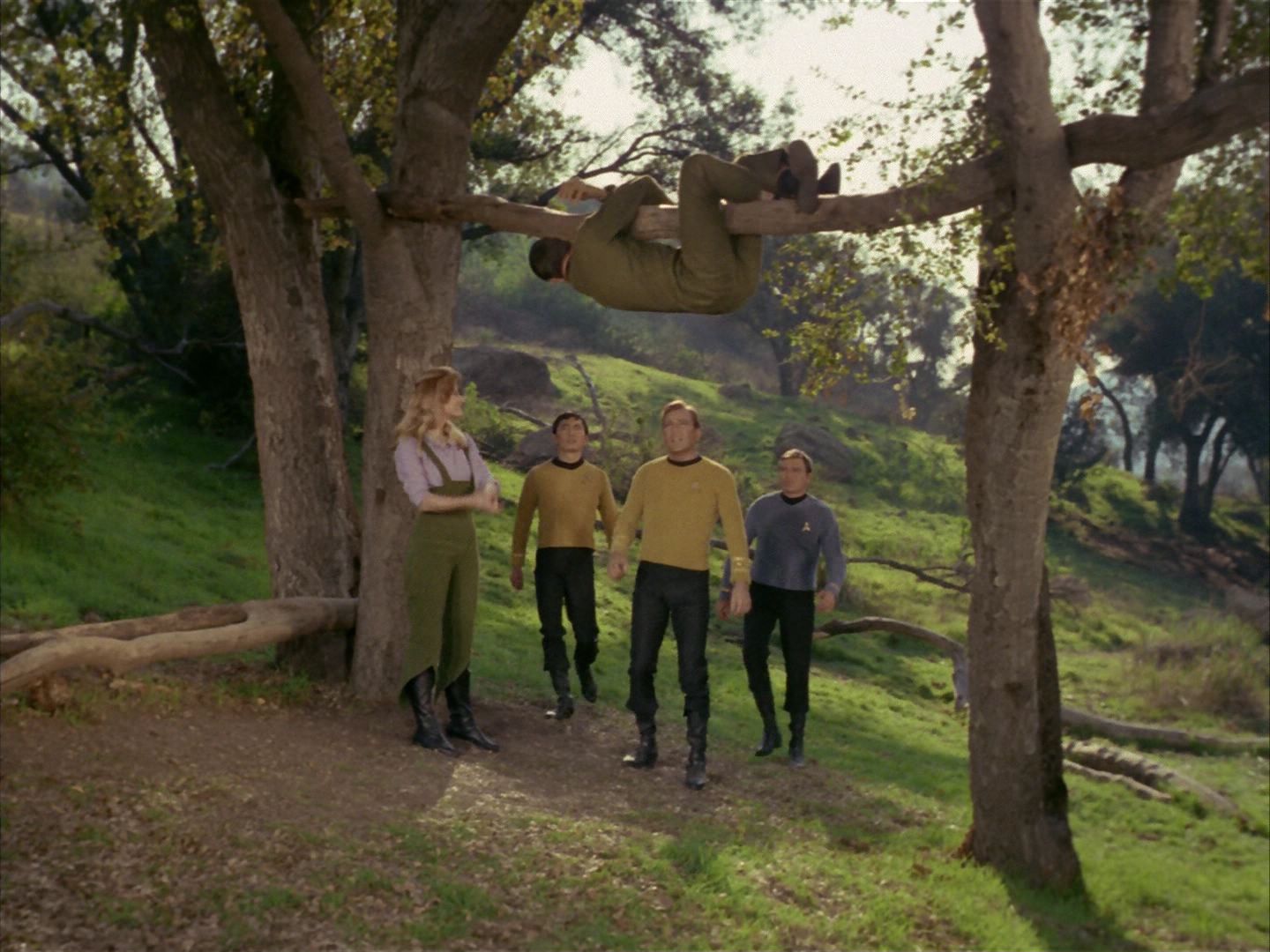 ariane179254_StarTrek_1x24_ThisSideOfParadise_1427.jpg