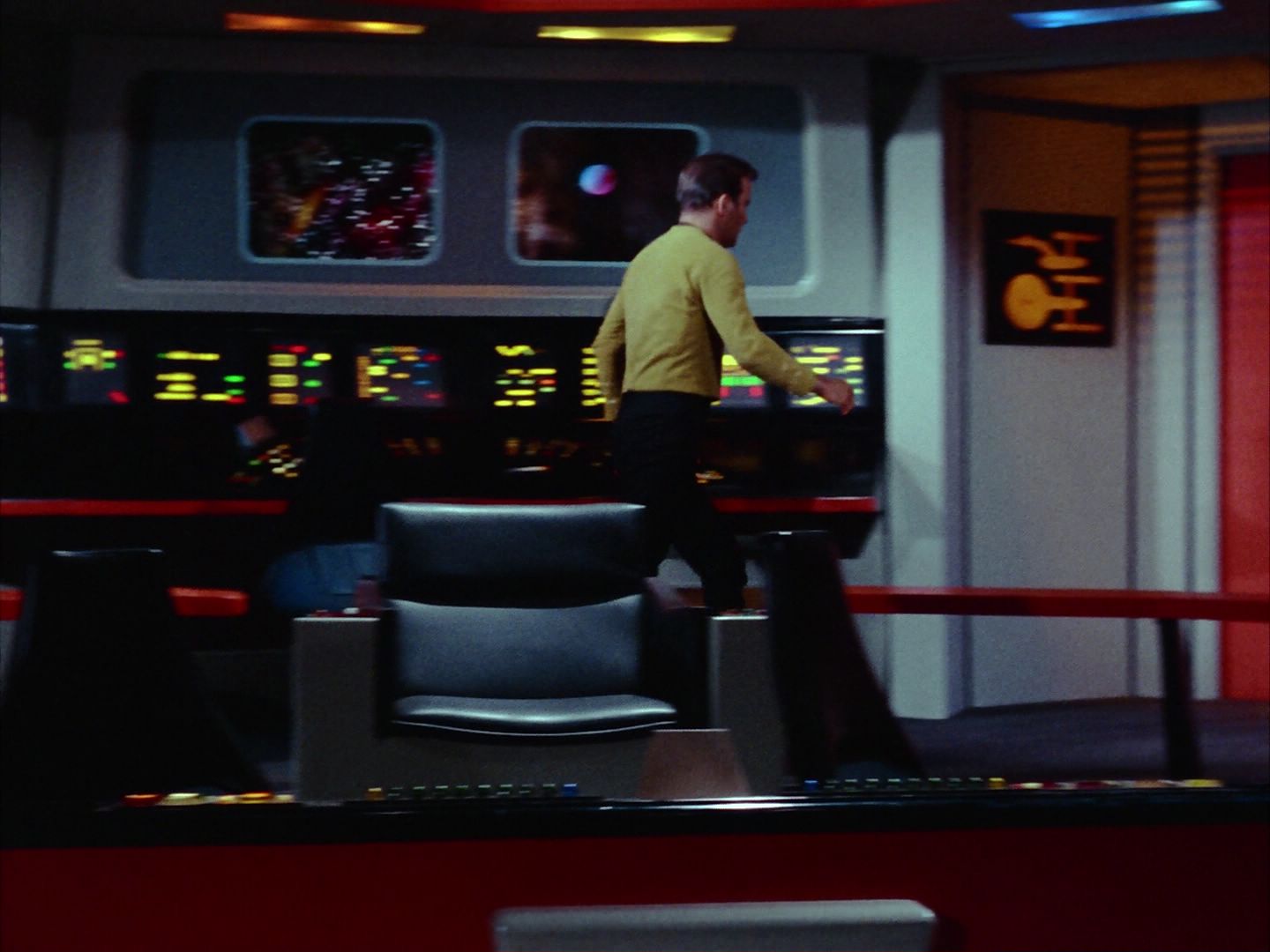 ariane179254_StarTrek_1x24_ThisSideOfParadise_1626.jpg