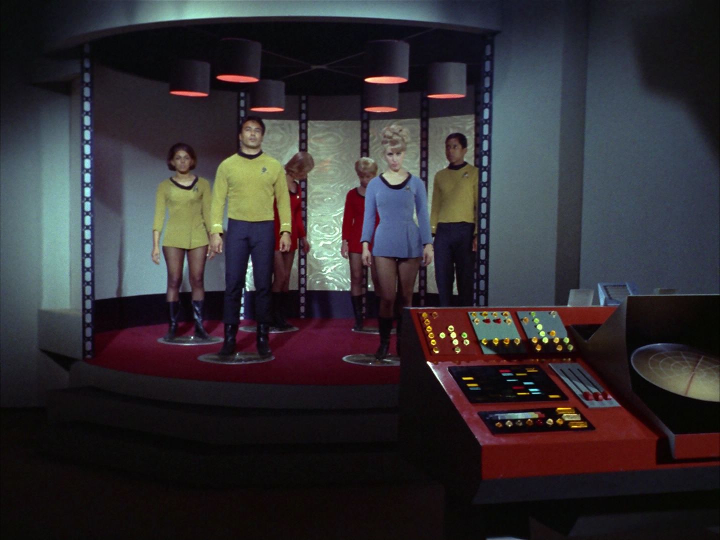 ariane179254_StarTrek_1x24_ThisSideOfParadise_1686.jpg