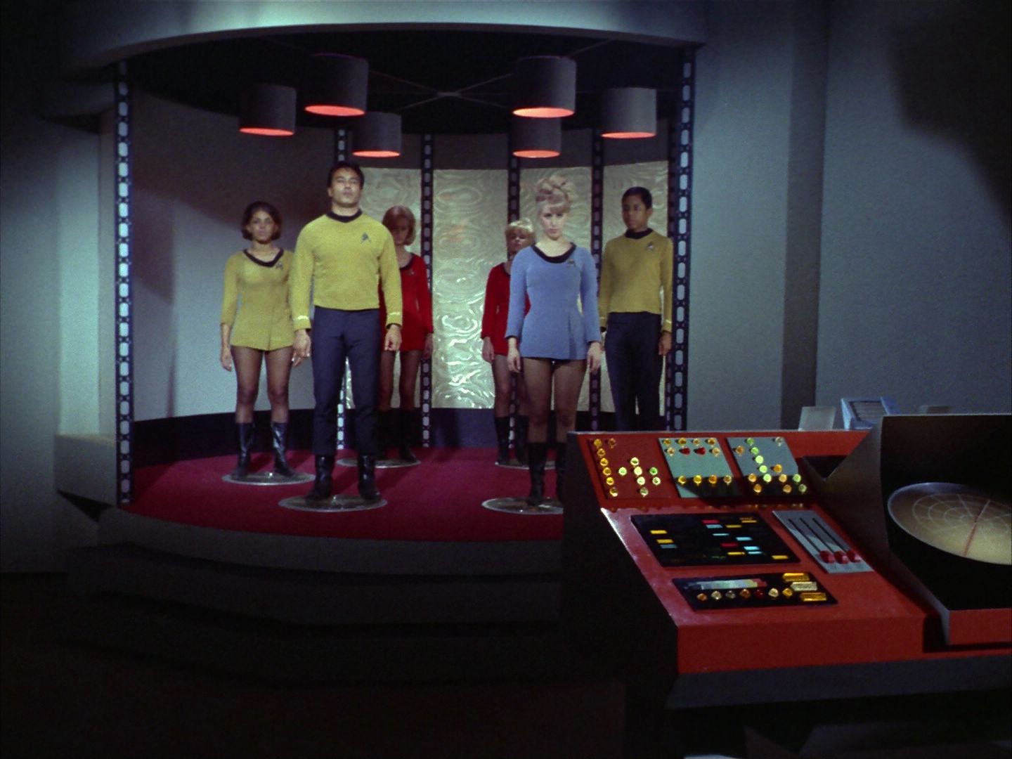 ariane179254_StarTrek_1x24_ThisSideOfParadise_1687.jpg