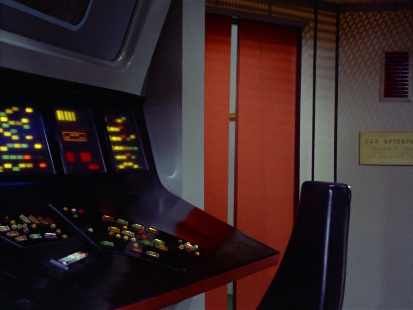 ariane179254_StarTrek_1x24_ThisSideOfParadise_1757.jpg