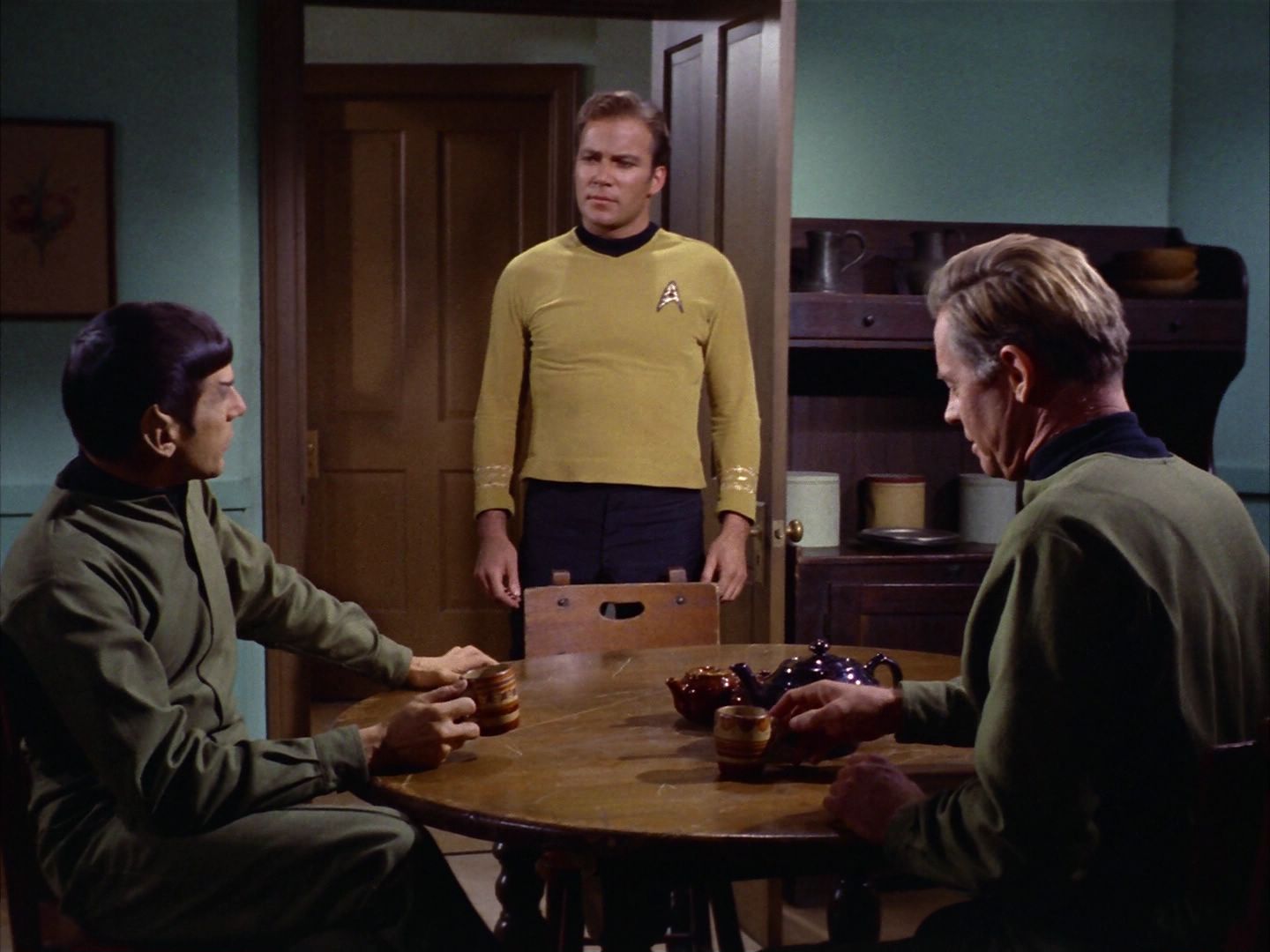 ariane179254_StarTrek_1x24_ThisSideOfParadise_1771.jpg