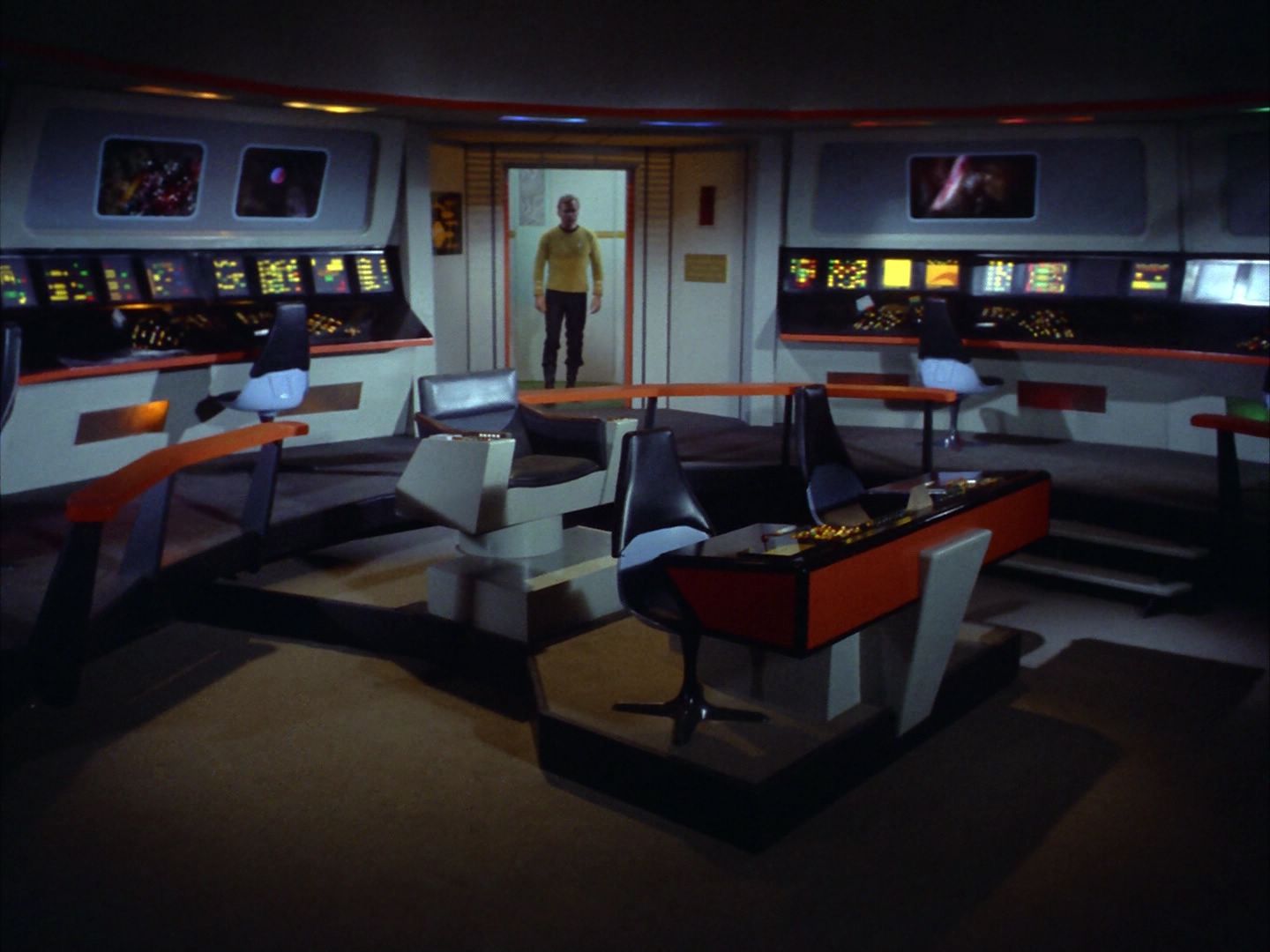 ariane179254_StarTrek_1x24_ThisSideOfParadise_1867.jpg