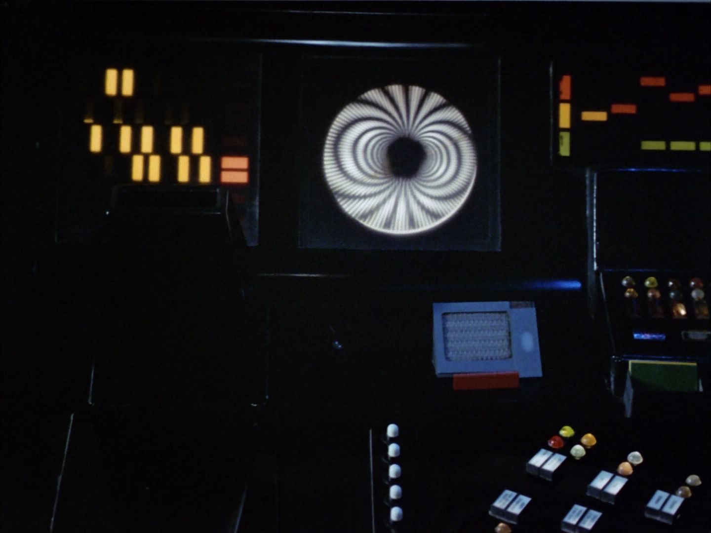 ariane179254_StarTrek_1x24_ThisSideOfParadise_1880.jpg