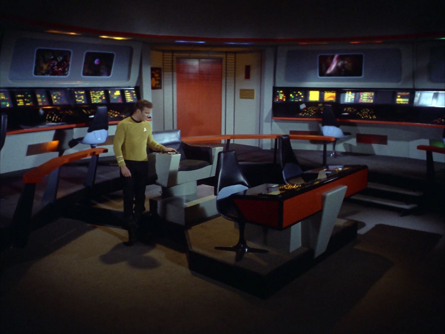 ariane179254_StarTrek_1x24_ThisSideOfParadise_1915.jpg