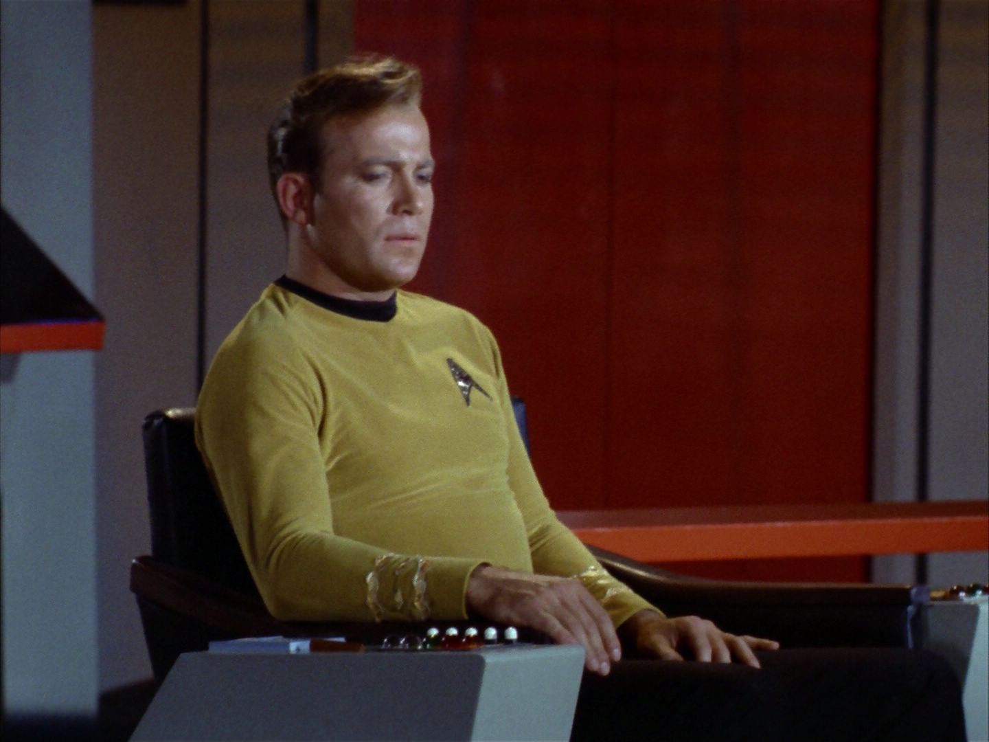 ariane179254_StarTrek_1x24_ThisSideOfParadise_1942.jpg