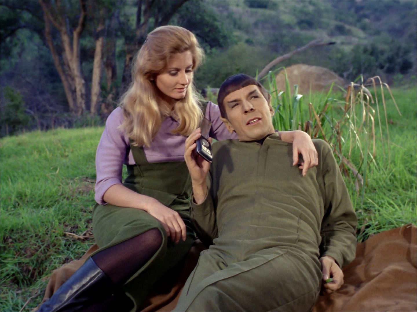 ariane179254_StarTrek_1x24_ThisSideOfParadise_2085.jpg