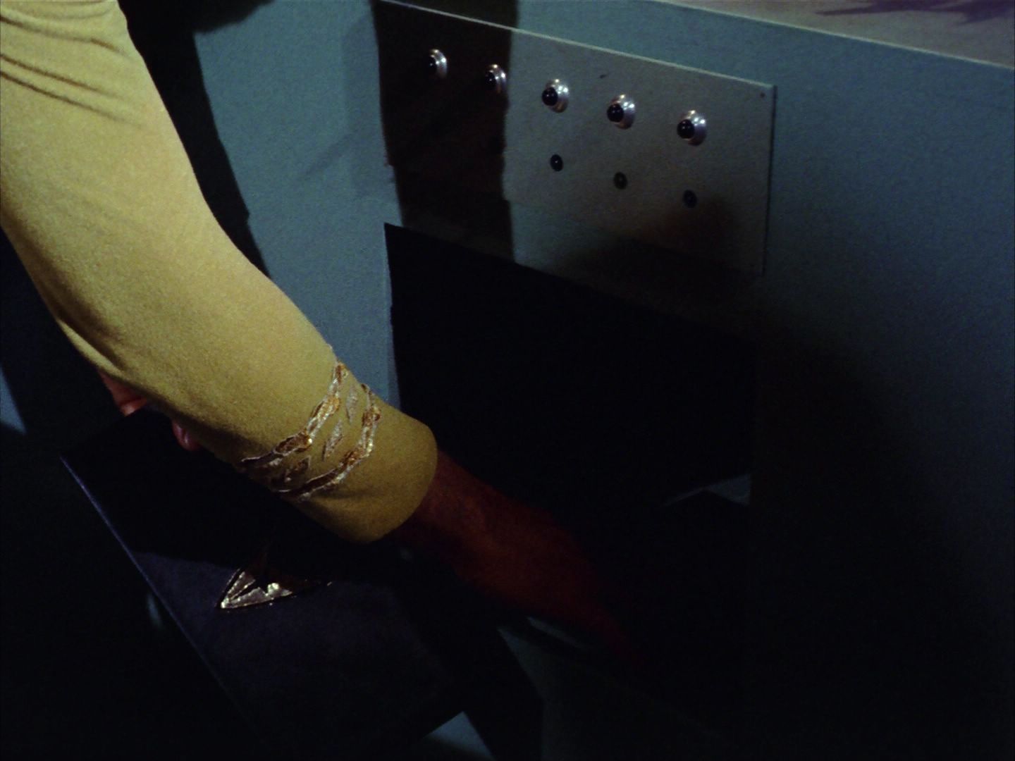 ariane179254_StarTrek_1x24_ThisSideOfParadise_2137.jpg