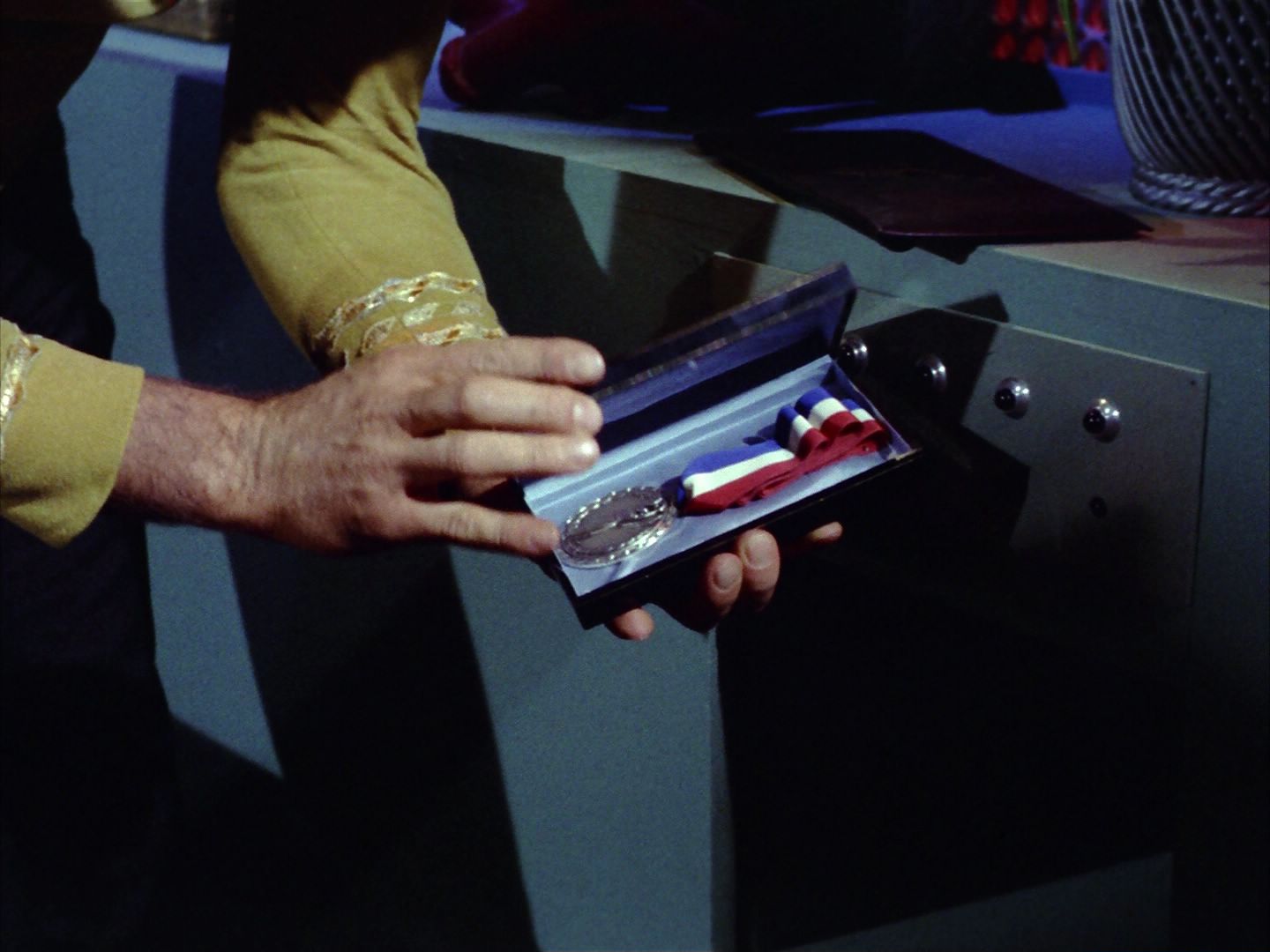 ariane179254_StarTrek_1x24_ThisSideOfParadise_2142.jpg