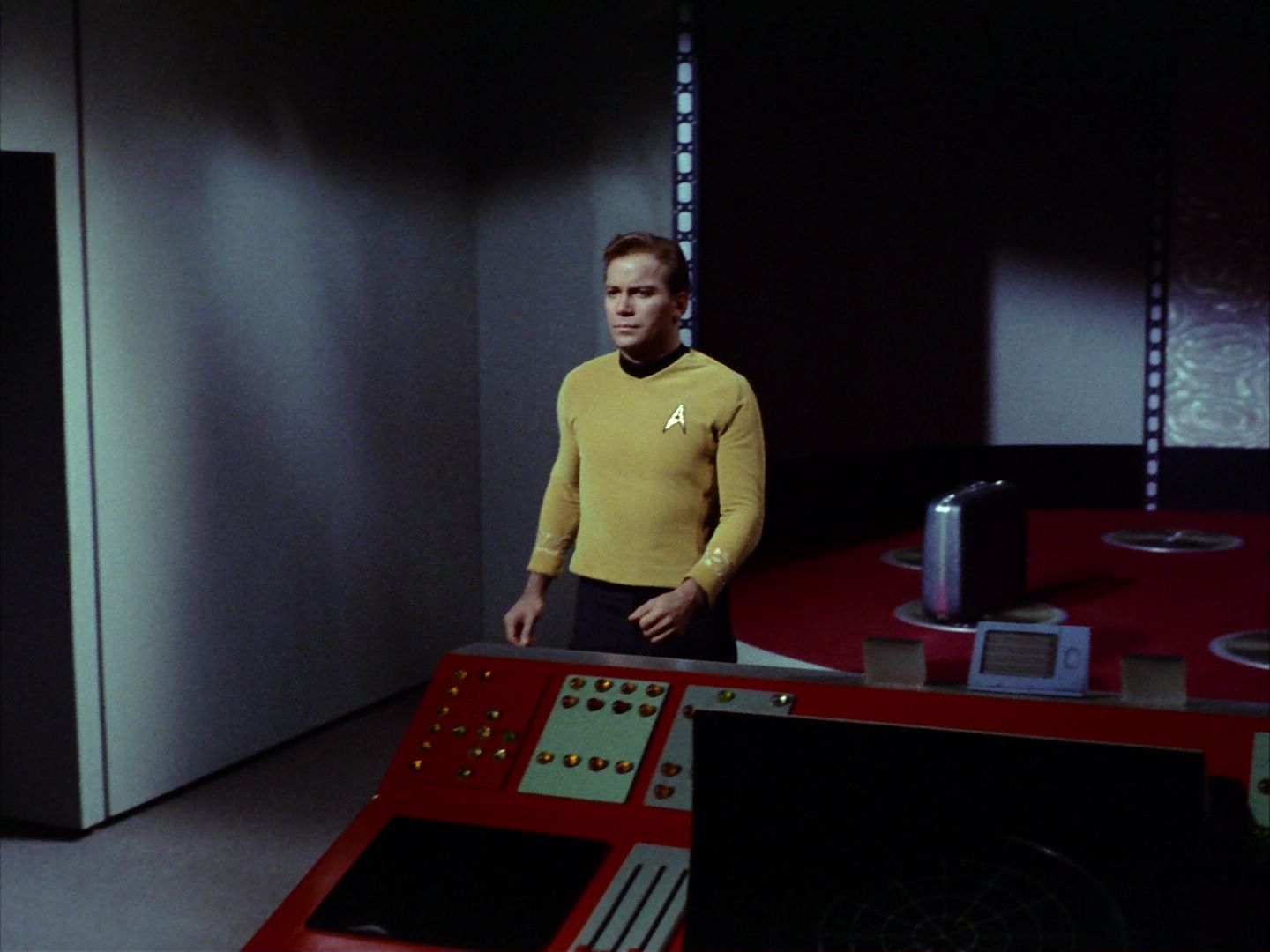 ariane179254_StarTrek_1x24_ThisSideOfParadise_2168.jpg