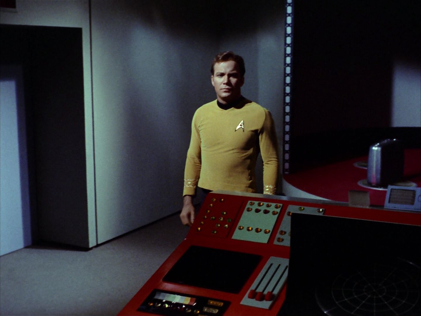 ariane179254_StarTrek_1x24_ThisSideOfParadise_2169.jpg