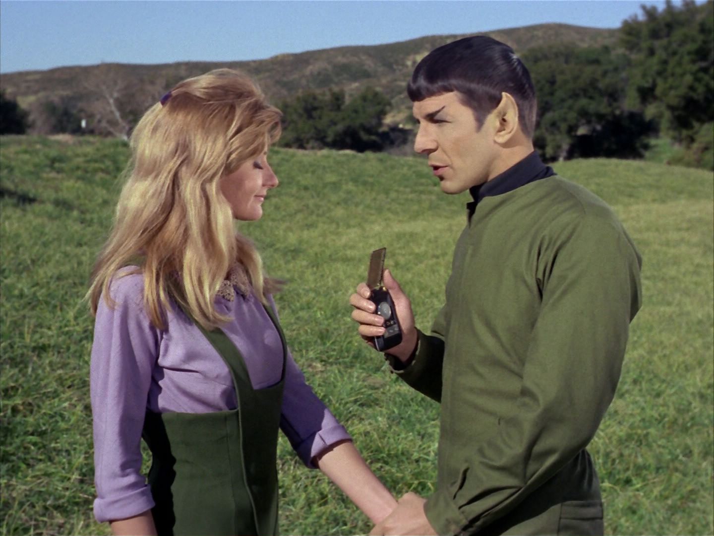 ariane179254_StarTrek_1x24_ThisSideOfParadise_2300.jpg