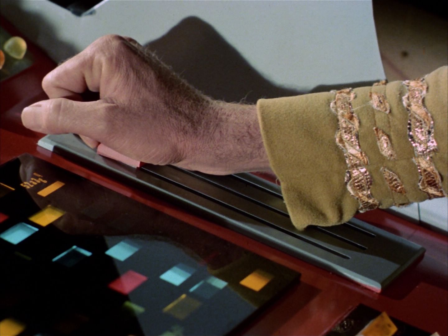 ariane179254_StarTrek_1x24_ThisSideOfParadise_2320.jpg
