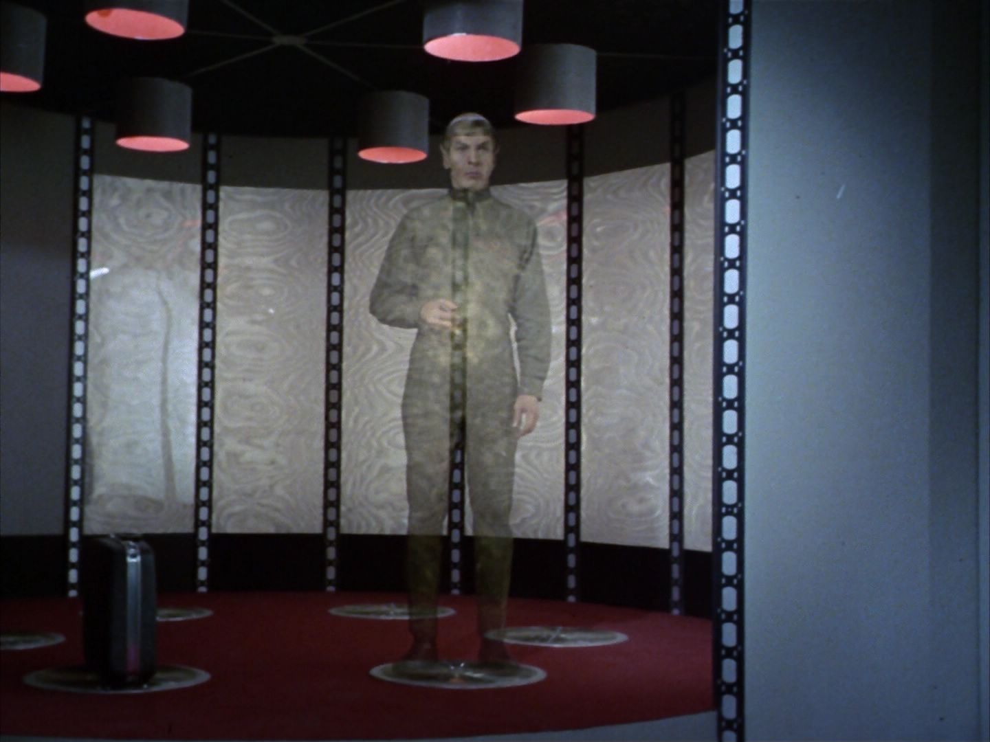 ariane179254_StarTrek_1x24_ThisSideOfParadise_2322.jpg