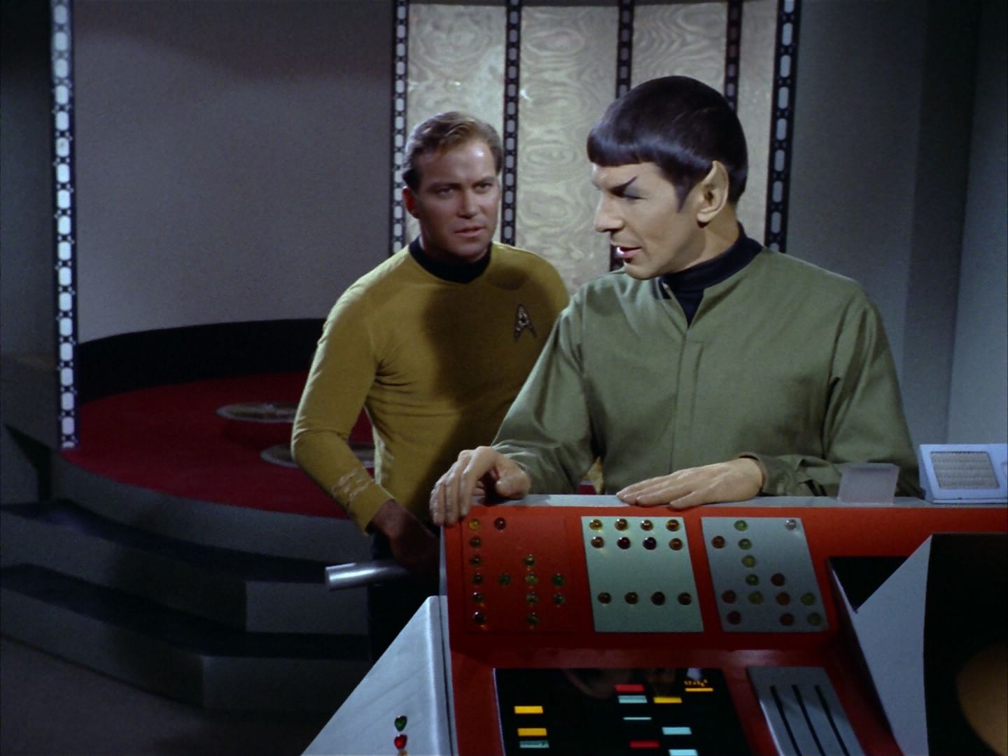 ariane179254_StarTrek_1x24_ThisSideOfParadise_2359.jpg