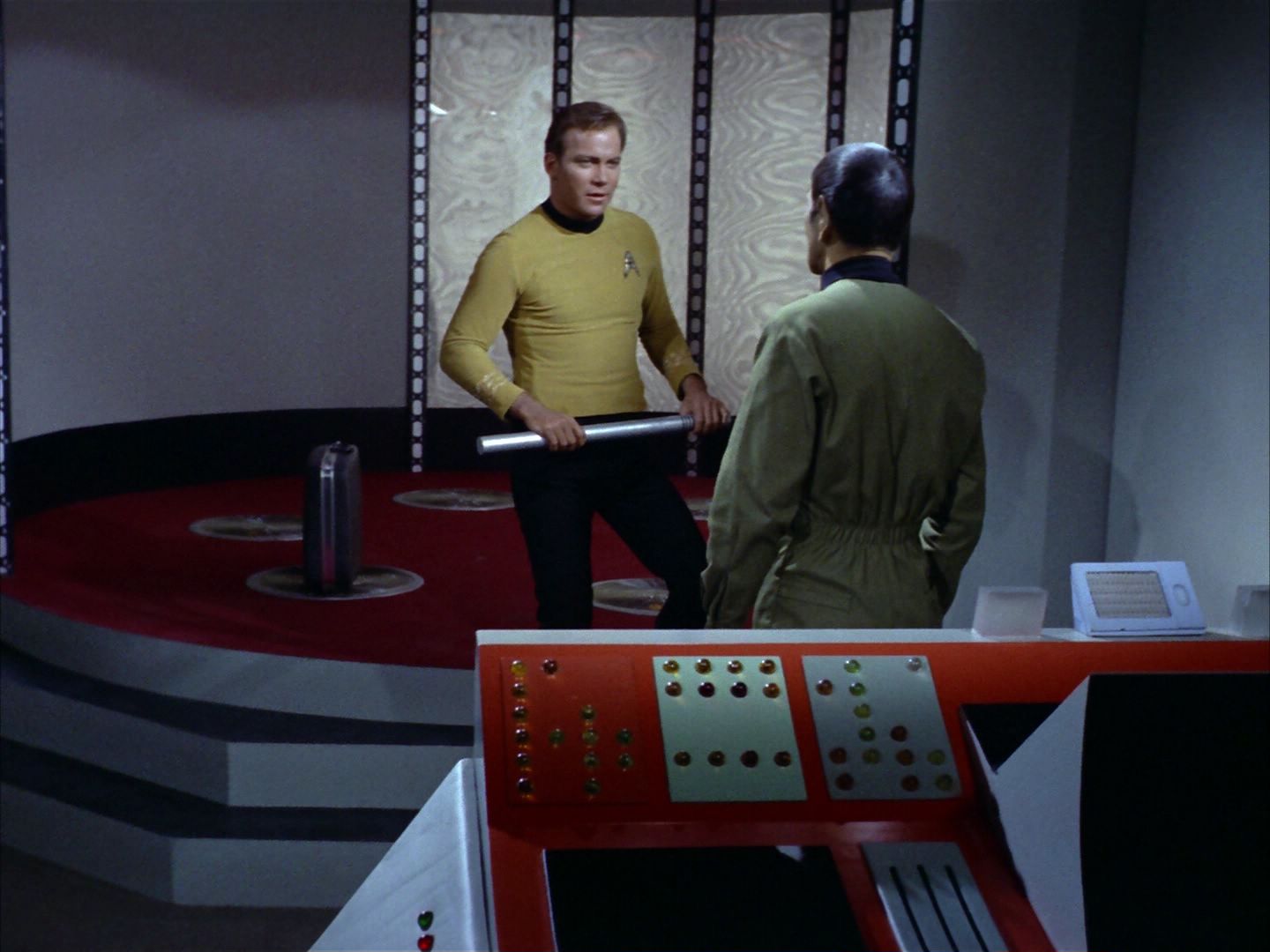ariane179254_StarTrek_1x24_ThisSideOfParadise_2368.jpg
