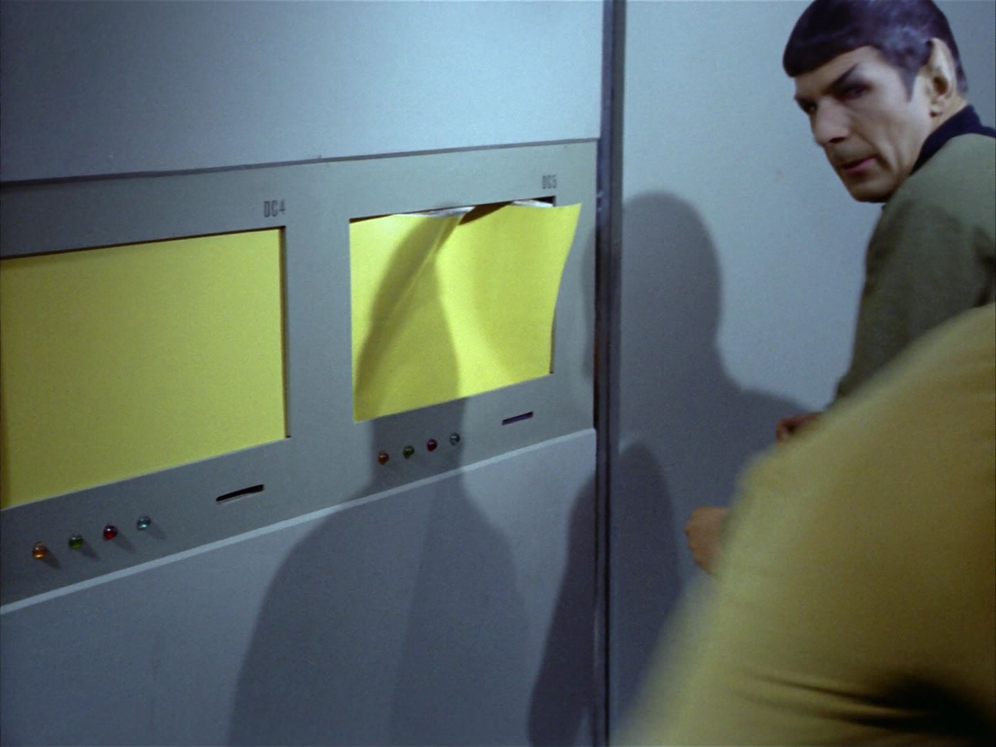 ariane179254_StarTrek_1x24_ThisSideOfParadise_2435.jpg