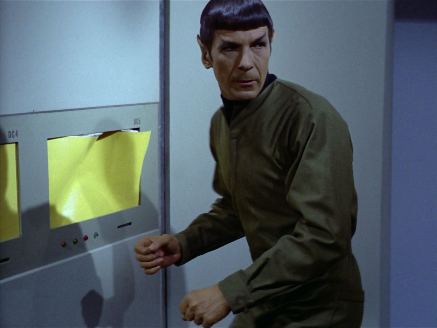 ariane179254_StarTrek_1x24_ThisSideOfParadise_2436.jpg