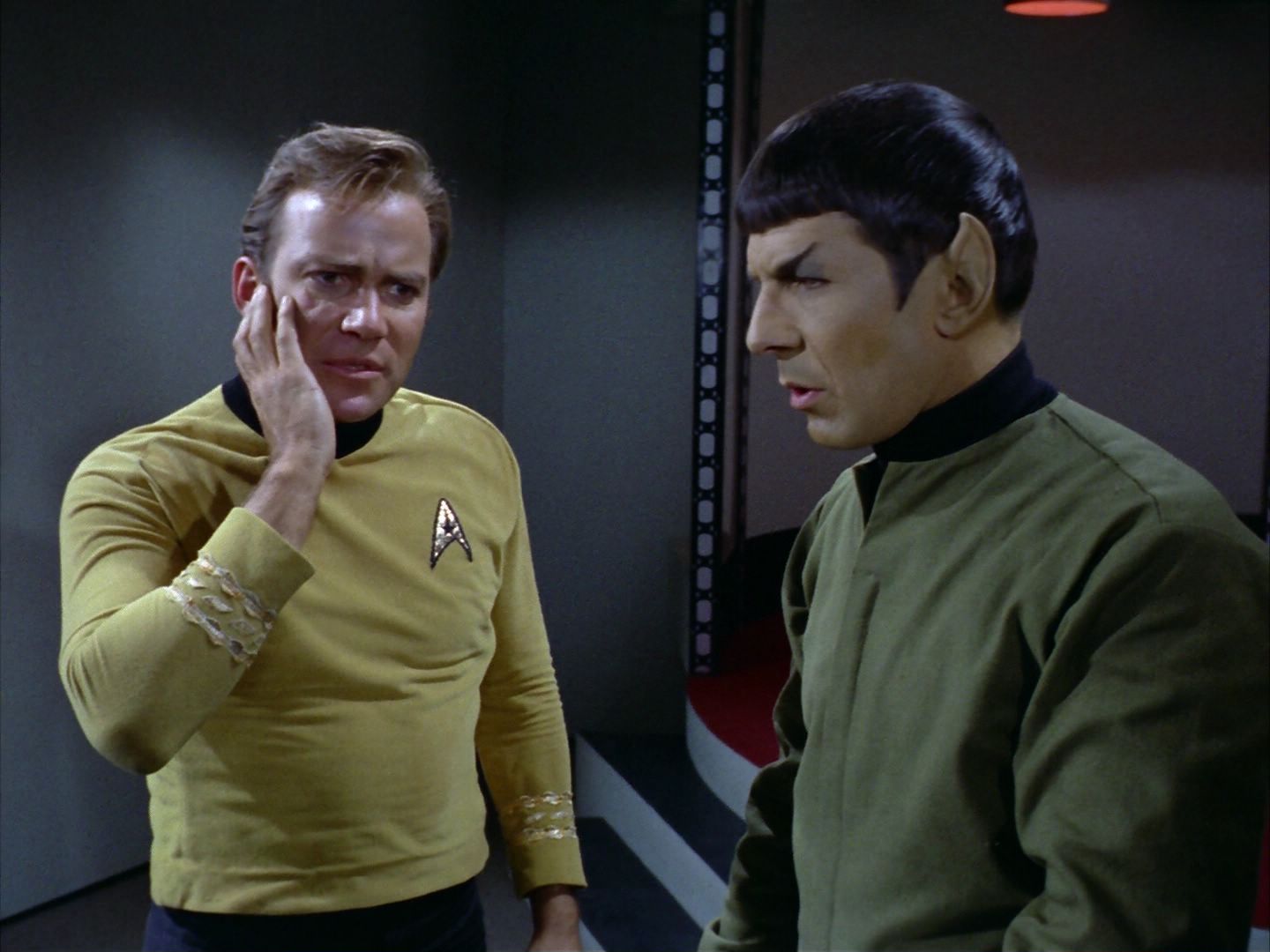 ariane179254_StarTrek_1x24_ThisSideOfParadise_2475.jpg
