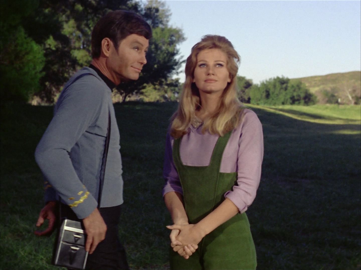 ariane179254_StarTrek_1x24_ThisSideOfParadise_2569.jpg