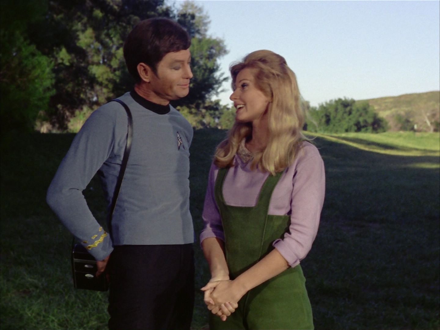 ariane179254_StarTrek_1x24_ThisSideOfParadise_2574.jpg