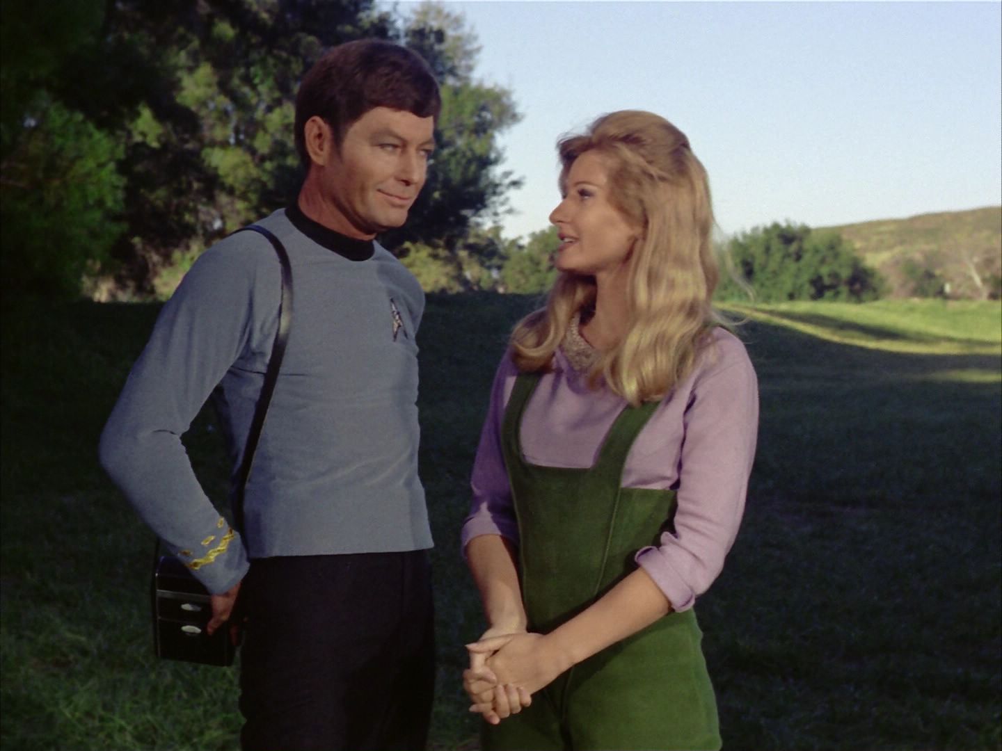ariane179254_StarTrek_1x24_ThisSideOfParadise_2577.jpg
