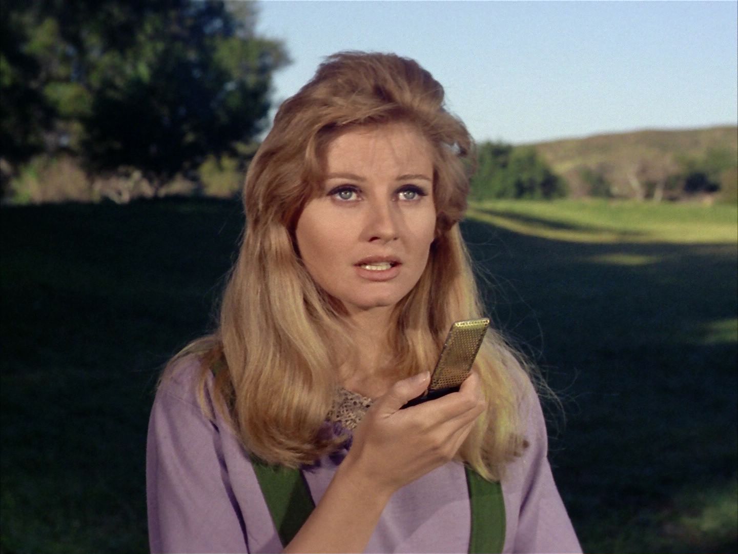 ariane179254_StarTrek_1x24_ThisSideOfParadise_2627.jpg