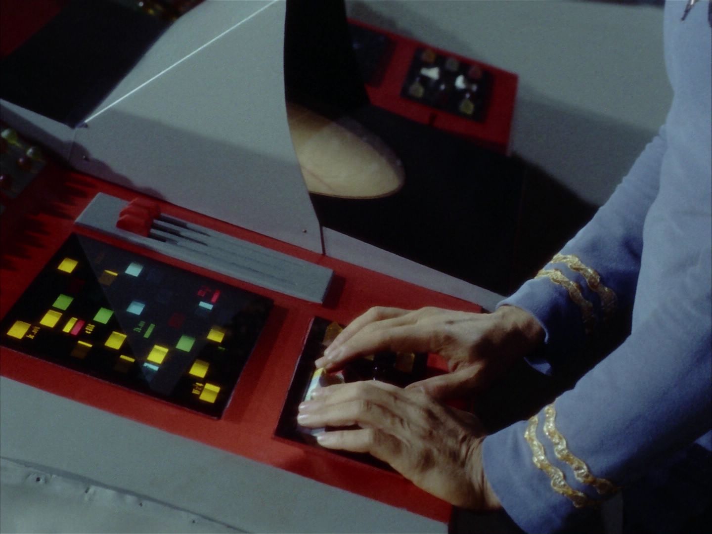 ariane179254_StarTrek_1x24_ThisSideOfParadise_2689.jpg