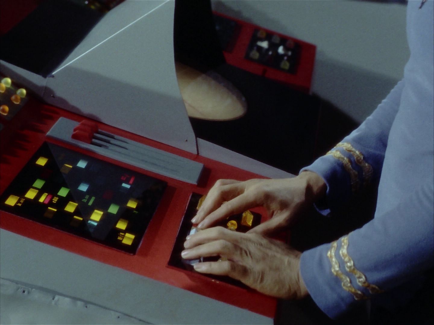 ariane179254_StarTrek_1x24_ThisSideOfParadise_2690.jpg