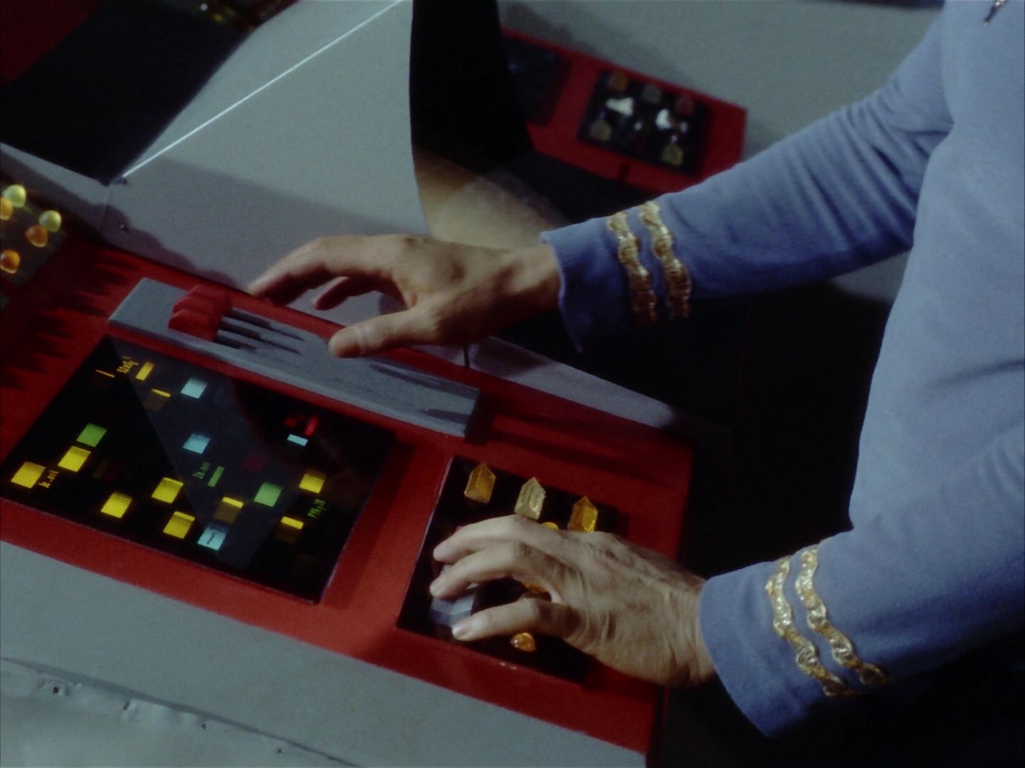 ariane179254_StarTrek_1x24_ThisSideOfParadise_2691.jpg