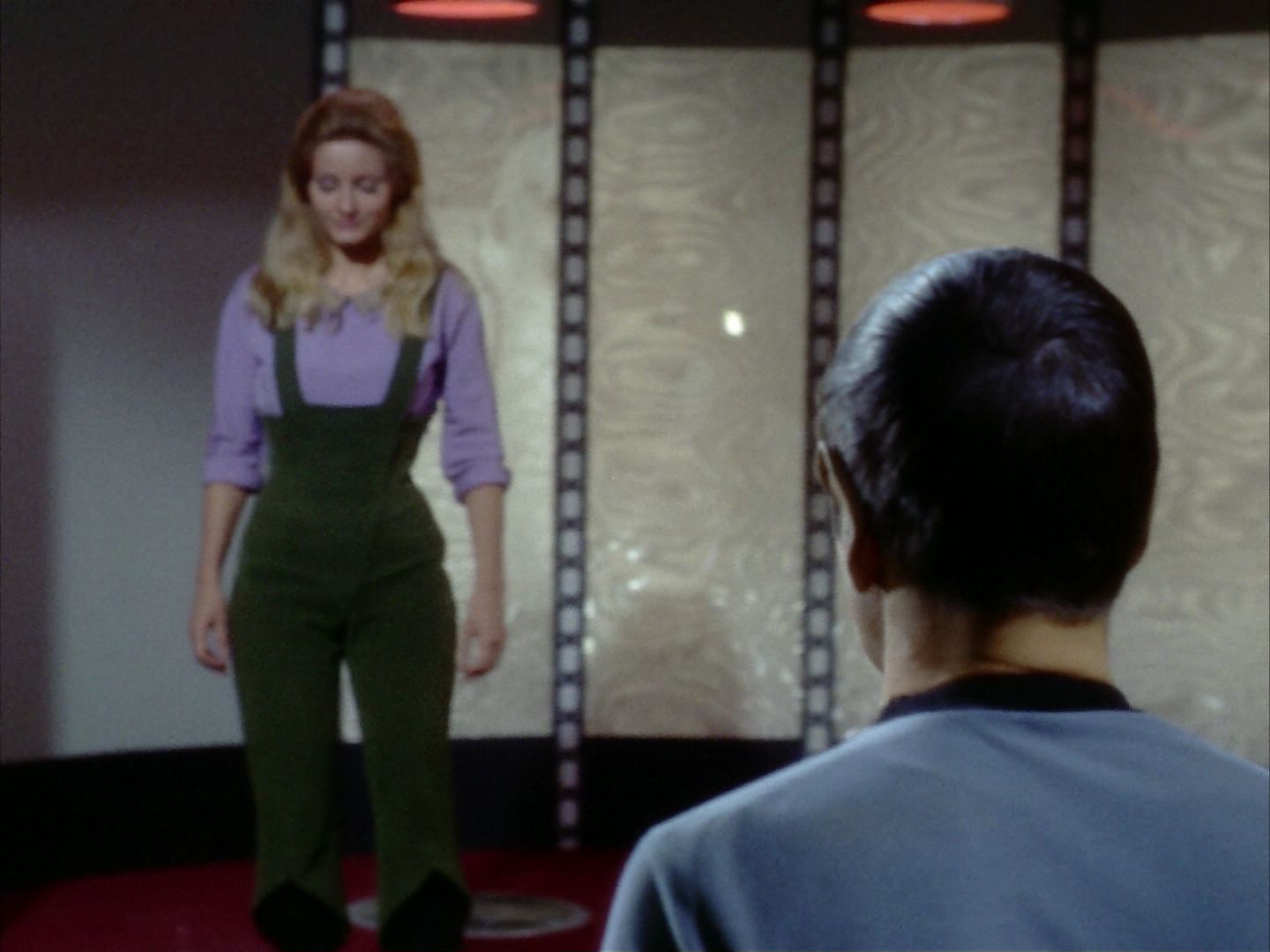 ariane179254_StarTrek_1x24_ThisSideOfParadise_2714.jpg