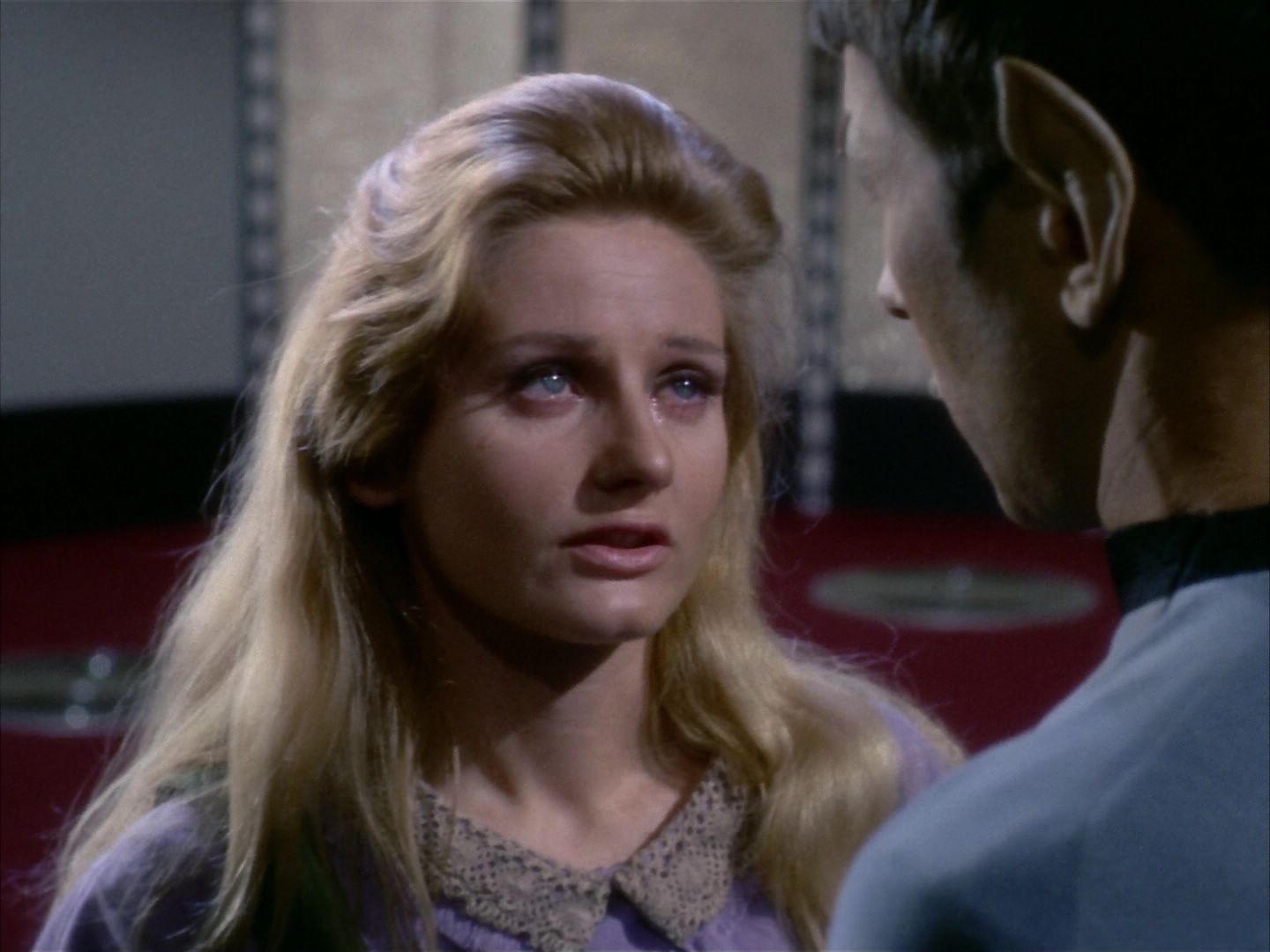 ariane179254_StarTrek_1x24_ThisSideOfParadise_2832.jpg