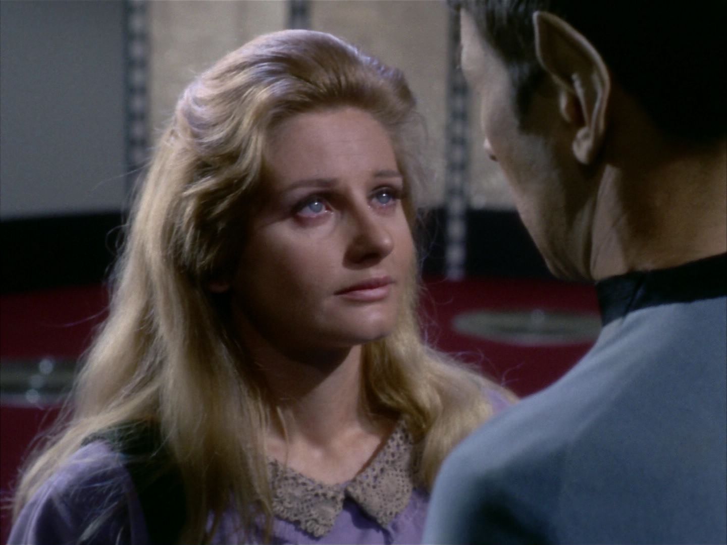 ariane179254_StarTrek_1x24_ThisSideOfParadise_2866.jpg