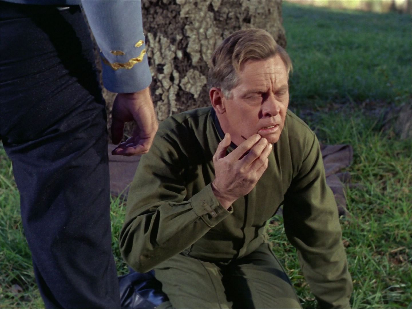 ariane179254_StarTrek_1x24_ThisSideOfParadise_3041.jpg