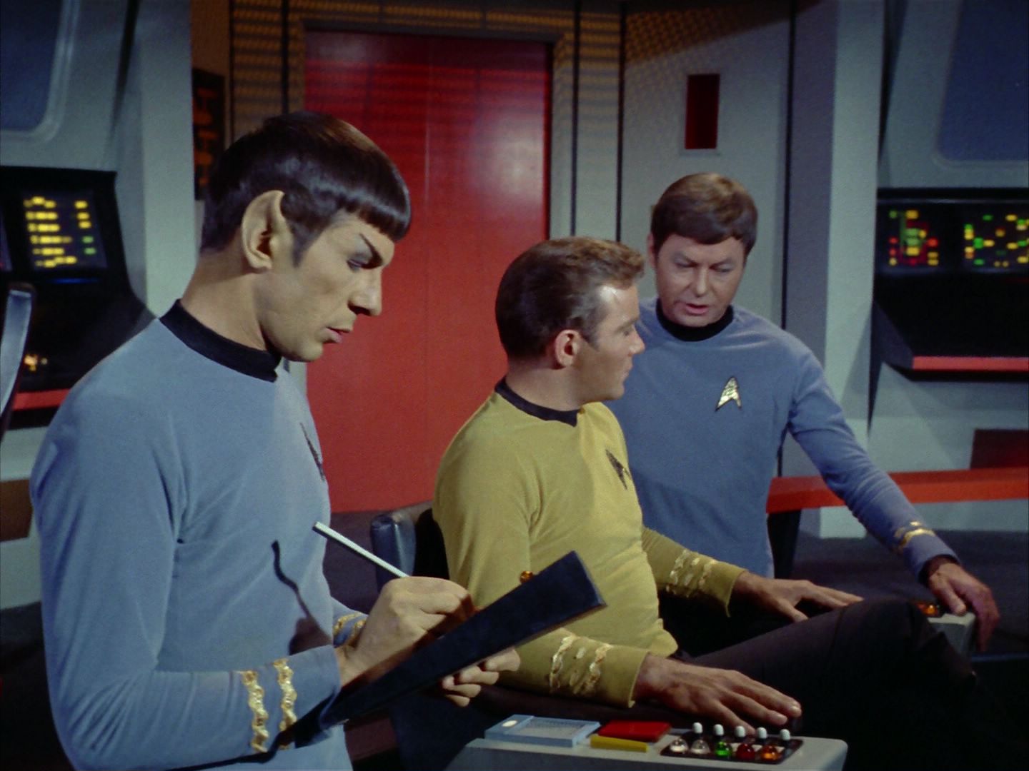 ariane179254_StarTrek_1x24_ThisSideOfParadise_3155.jpg