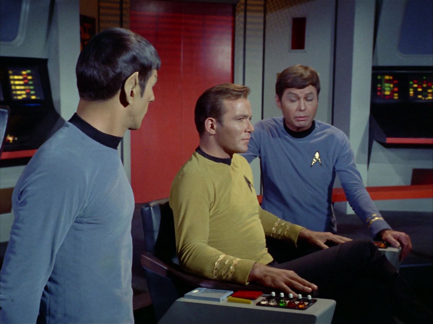 ariane179254_StarTrek_1x24_ThisSideOfParadise_3159.jpg