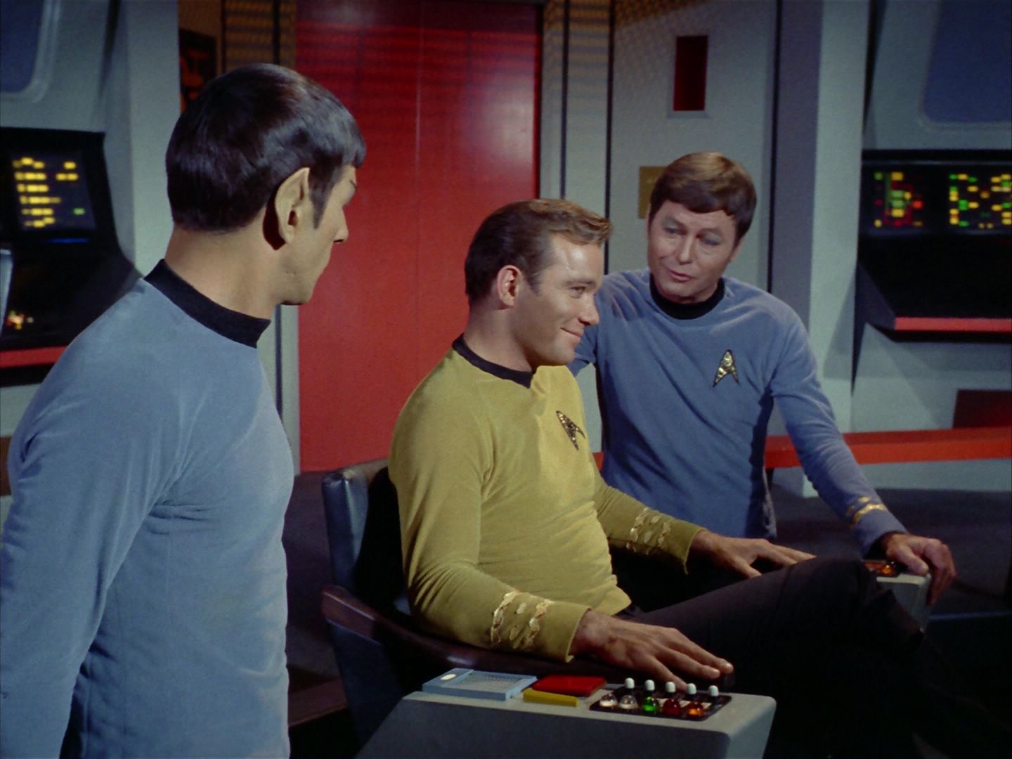 ariane179254_StarTrek_1x24_ThisSideOfParadise_3164.jpg