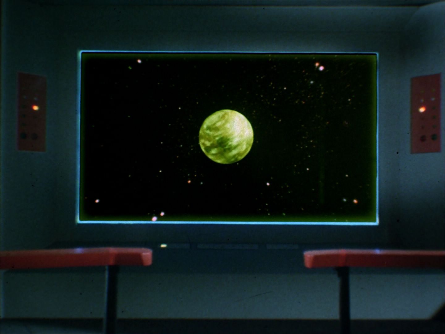 ariane179254_StarTrek_1x24_ThisSideOfParadise_3170.jpg