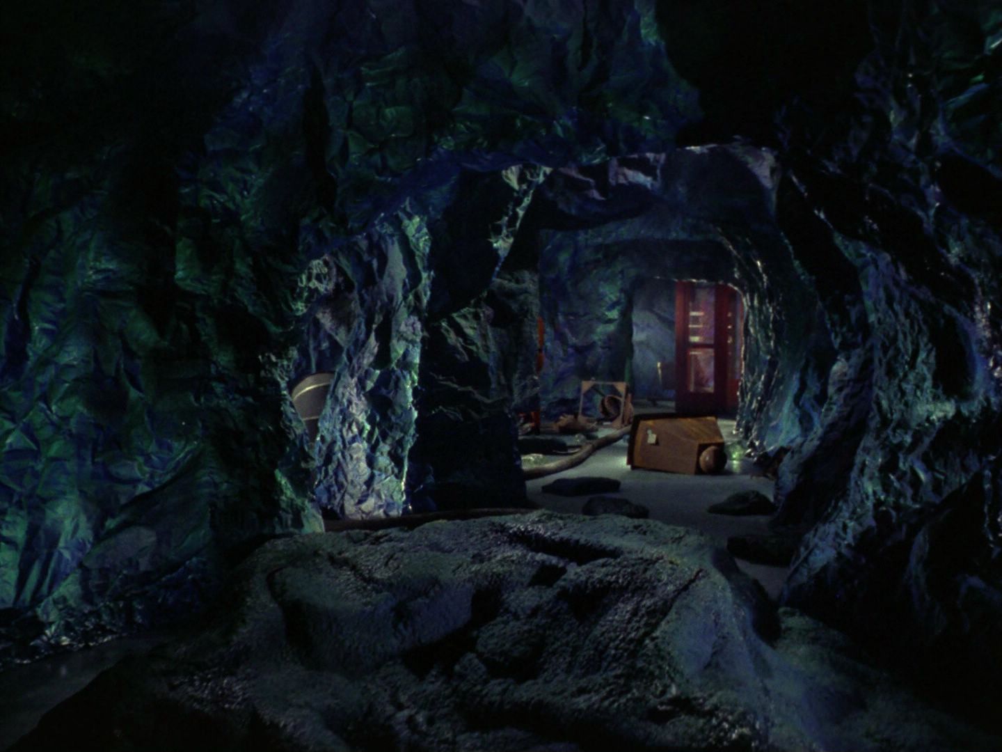ariane179254_StarTrek_1x25_TheDevilInTheDark_0021.jpg