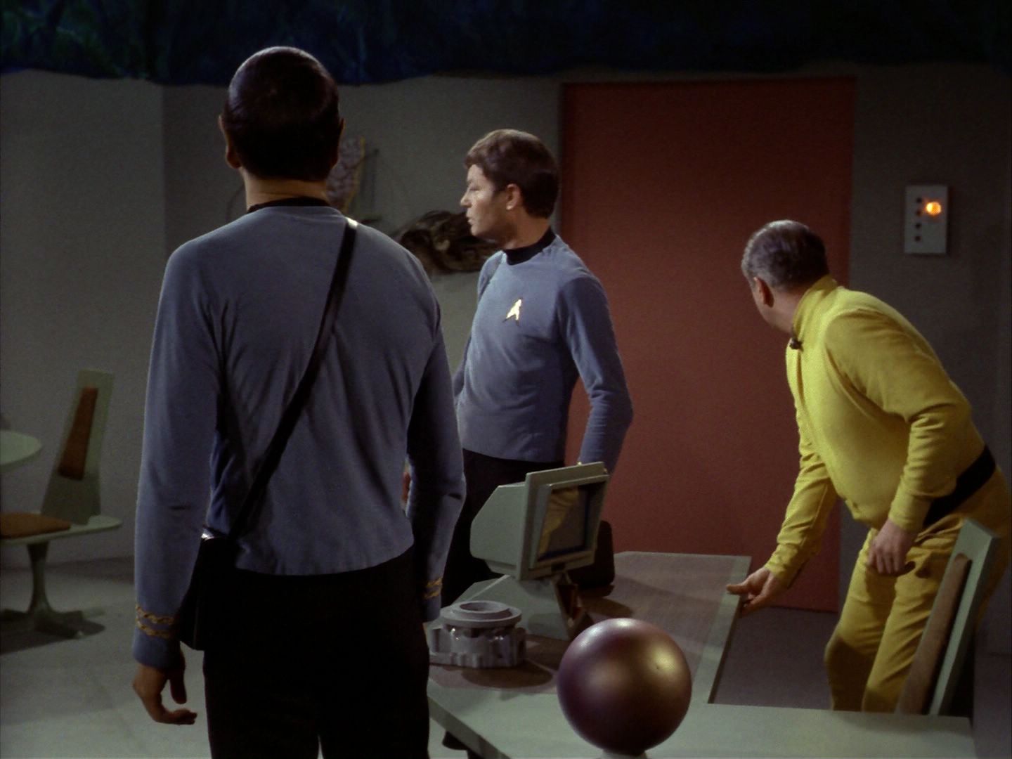 ariane179254_StarTrek_1x25_TheDevilInTheDark_0600.jpg