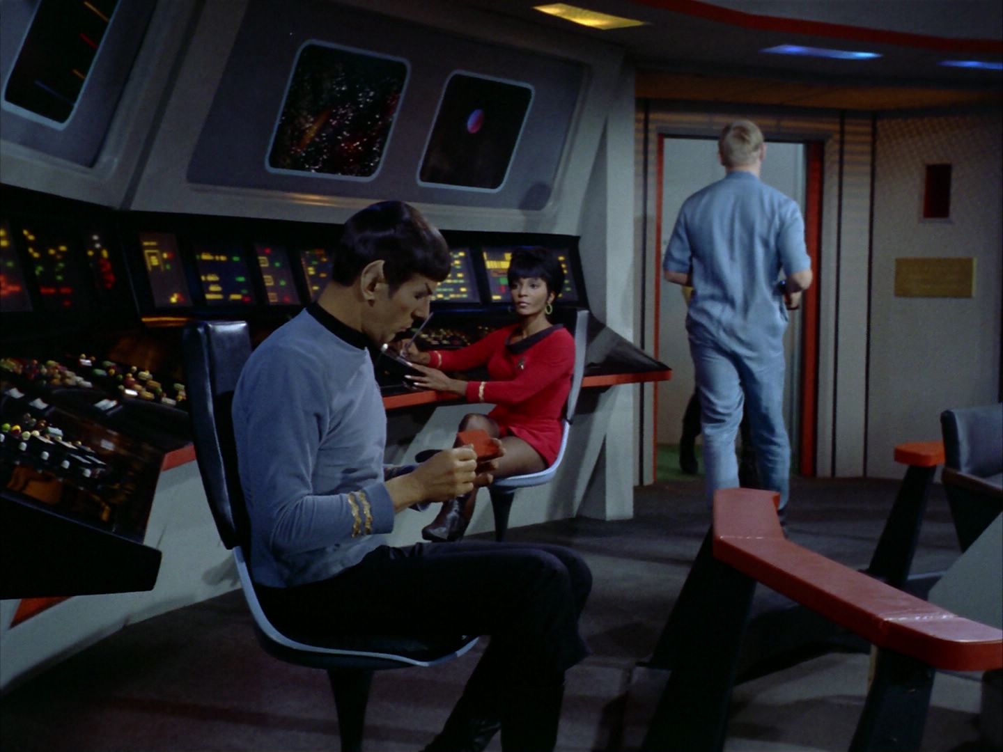 ariane179254_StarTrek_1x26_ErrandOfMercy_0014.jpg