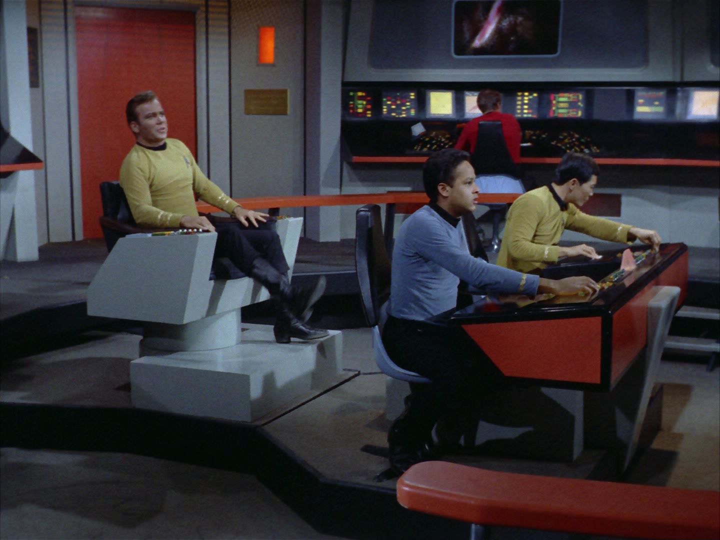 ariane179254_StarTrek_1x26_ErrandOfMercy_0125.jpg