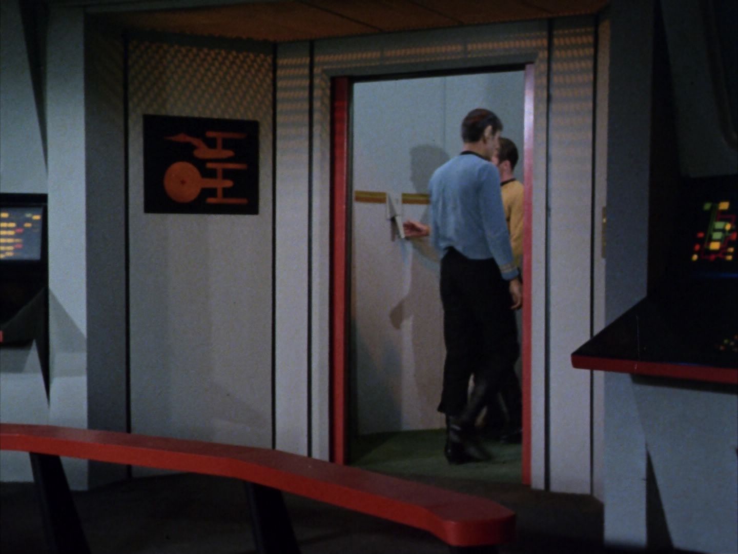 ariane179254_StarTrek_1x26_ErrandOfMercy_0352.jpg