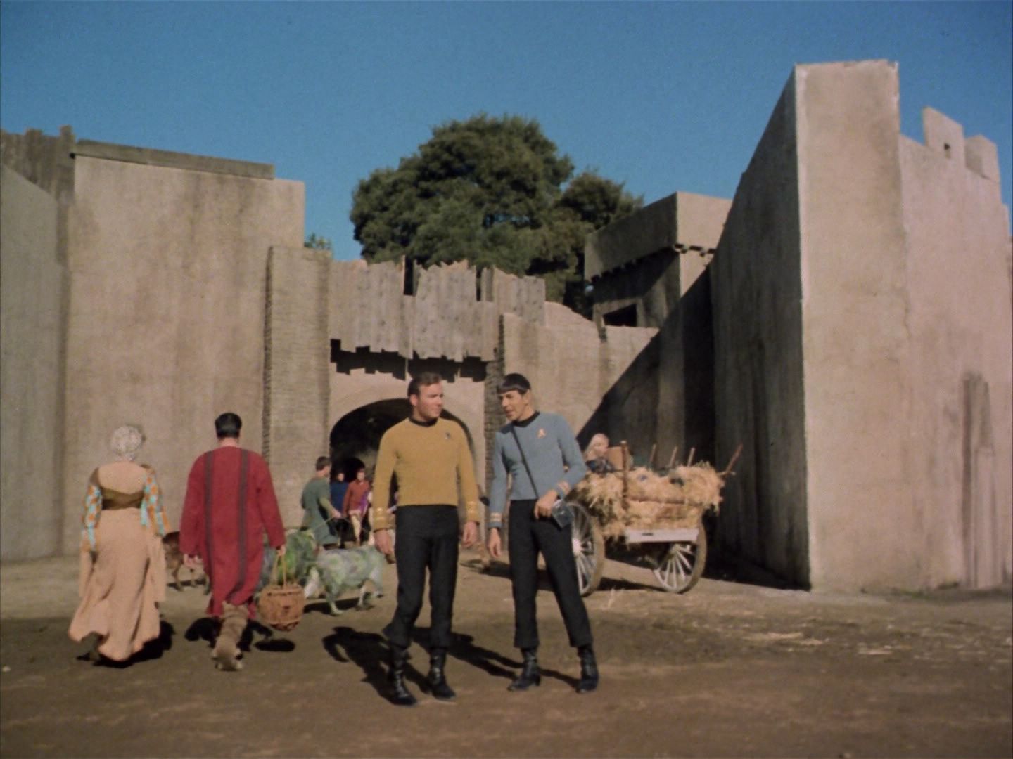 ariane179254_StarTrek_1x26_ErrandOfMercy_0371.jpg
